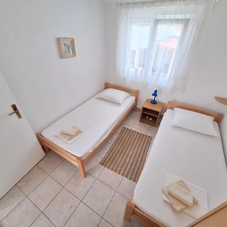 Apartament Sunny Bi-pi Pag Town