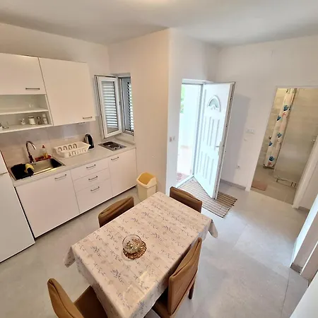 Sunny Bi-pi Appartement Pag Town